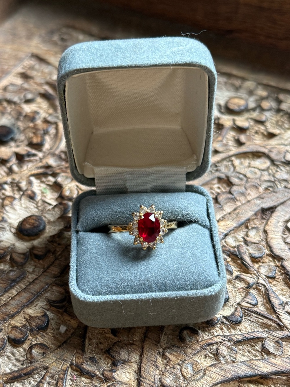 Vintage 1980’s ring size 7